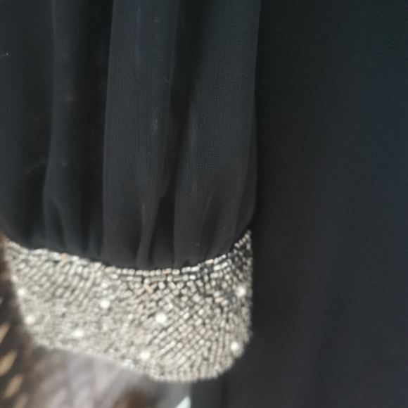 Ladies evening dress - Picture 2 of 5